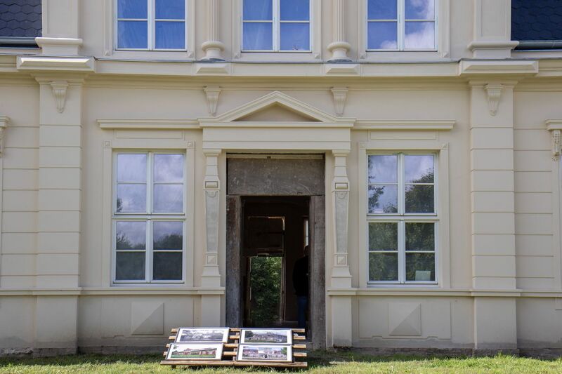 Datei:009 Gutshaus Satzkorn .jpg