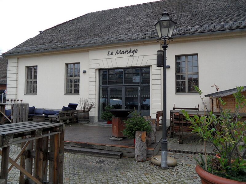 Datei:Le Manège, ehem. Kutscherparcours, 2018.jpg