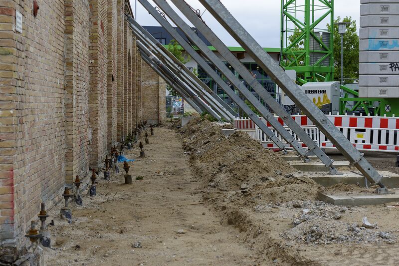 Datei:116 Lokschuppen-Abriss .jpg