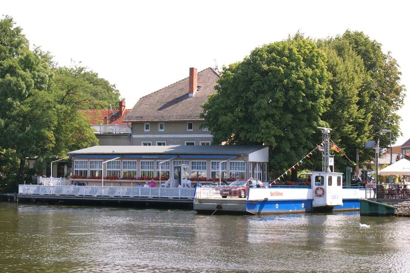 Datei:Fähre über das Gemünde.JPG