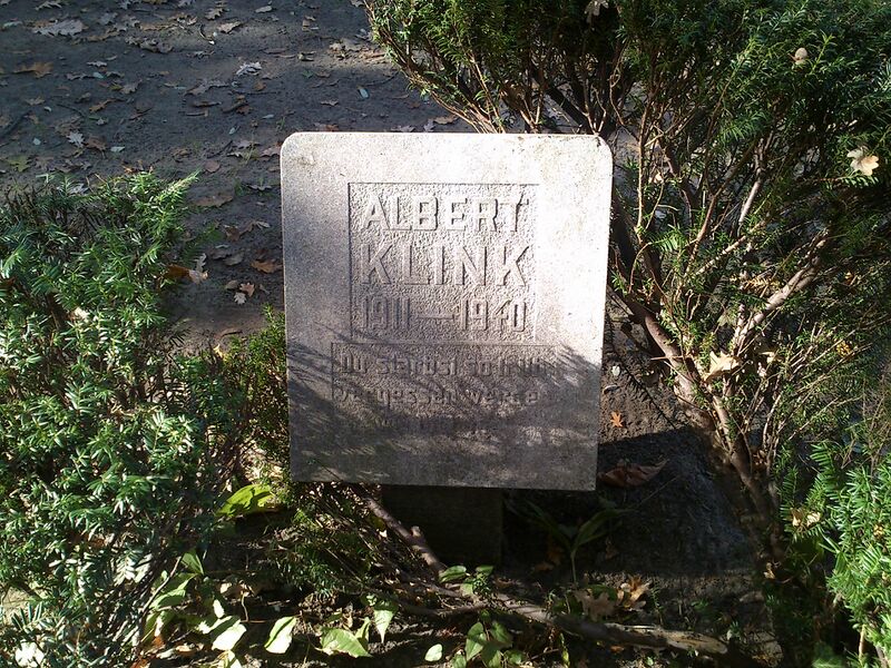 Datei:Altes Grab Albert Klink.jpg