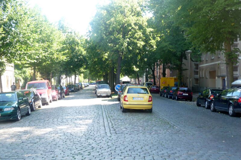 Datei:Lennéstraße von Sellostr. nach Osten.jpg