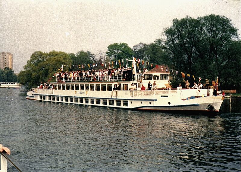 Datei:Sanssouci ship 1987 (1).jpg