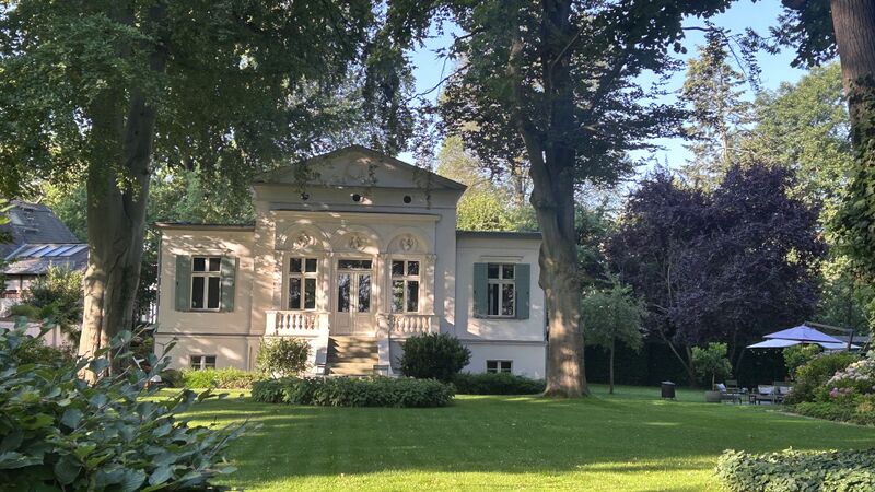 Datei:Schwanenallee 10.jpg