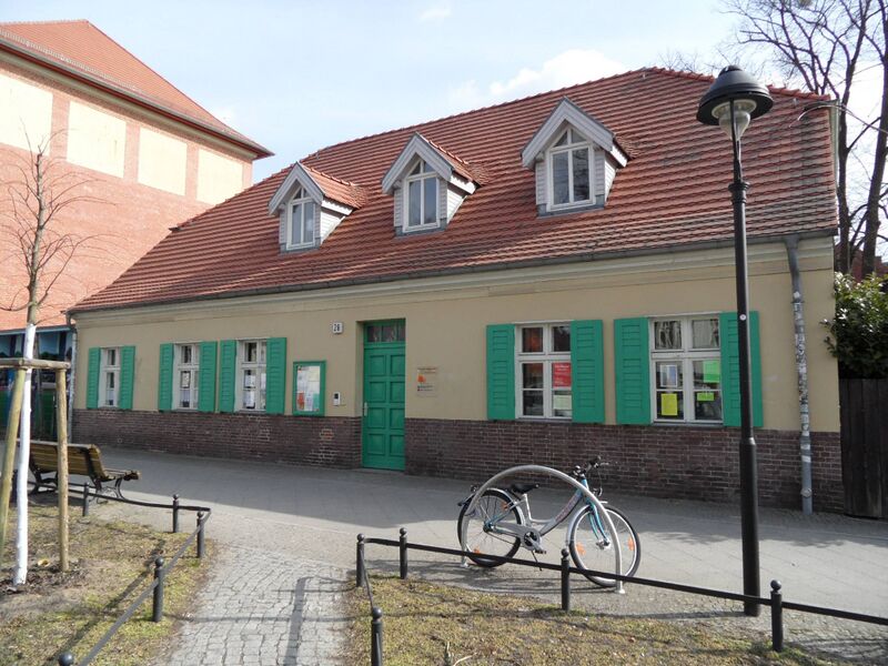 Datei:Hospitz, Seniorenfreizeitzentrum 2011.jpg