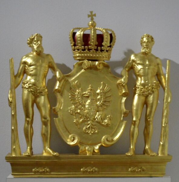 Datei:Fassadenenzier eines Hoflieferanten, 2018.jpg