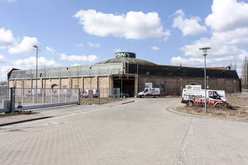 Datei:001 Lokschuppen .jpg