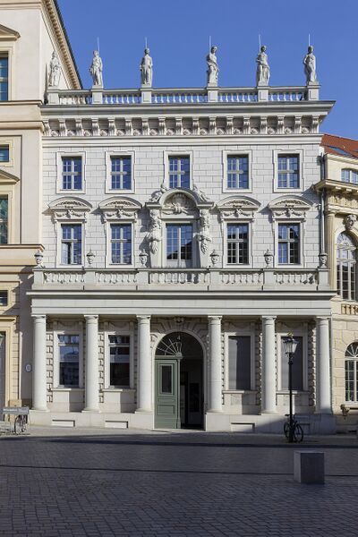 Datei:10.05.2021 Humboldtstraße 4-Palazzo Chiericati (1).jpg