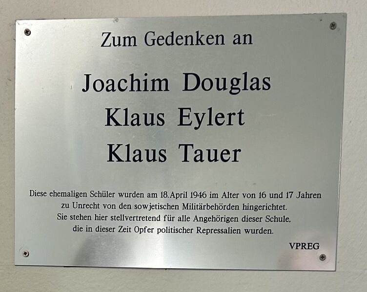 Datei:Einstein Gymnasium (5).jpeg