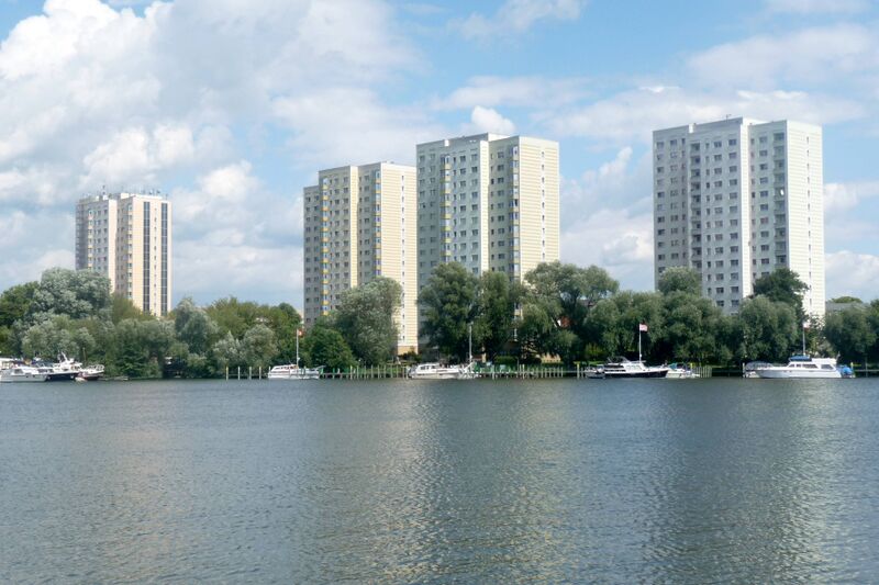 Datei:Neustädter Havelbucht 2010, Ostseite (Kiez).jpg