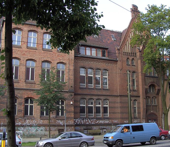 Datei:Rathaus Neuendorf, 2007.jpg