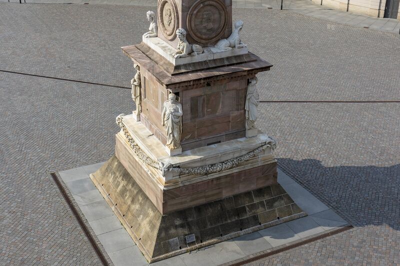 Datei:Obelisk 05.07.2018 (2).jpg