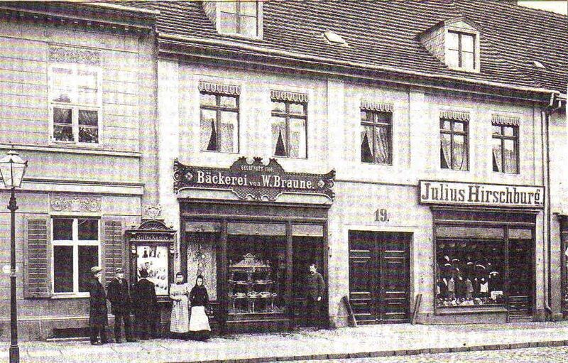Datei:Bäckerei Braune um 1925.jpg
