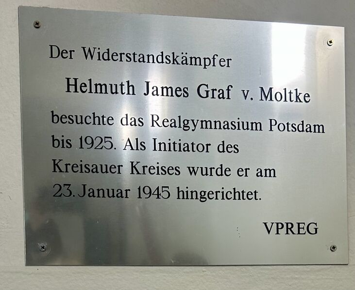 Datei:Einstein Gymnasium (4).jpeg