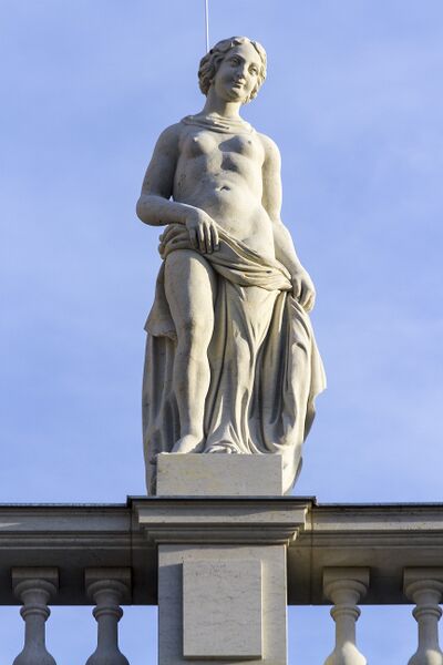 Datei:01.11.2015 Humboldtstraße 4-Palazzo Chiericati (5).jpg