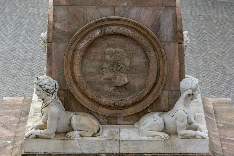 Datei:Obelisk 05.07.2018 (3).jpg
