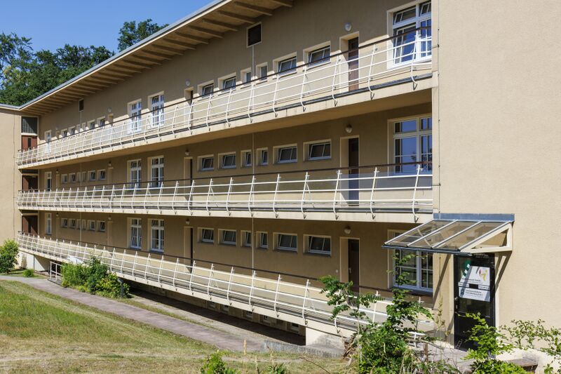 Datei:009 Studentenwohnheim .jpg