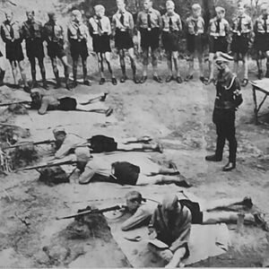 Hitlerjugend beim Schiesstraining (Photo: Burgmuseum Parsberg)
