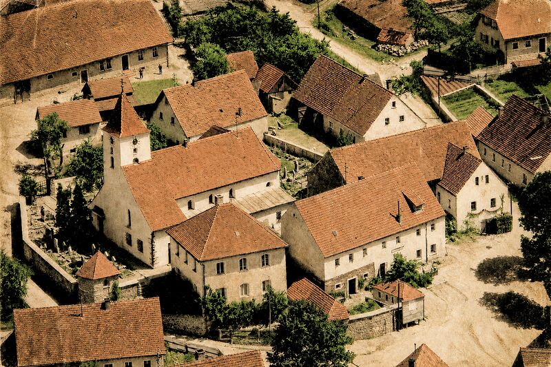Datei:Gleiritsch 1959 Dorfplatz.jpg