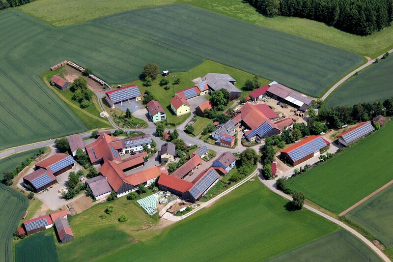 Datei:Schwarzberg (Wernberg-Köblitz) 2014 02.jpg