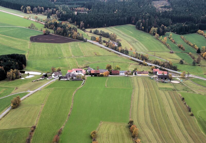 Datei:Weberhäuser (Schönsee) 2017 01.jpg