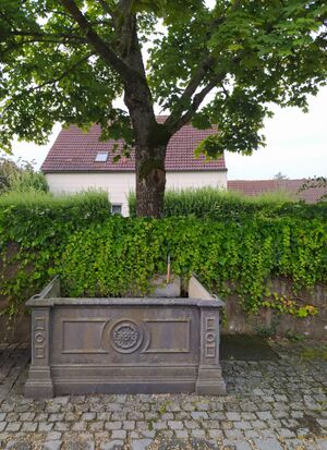 Gusseiserne Trog am Friedhof in Parsberg