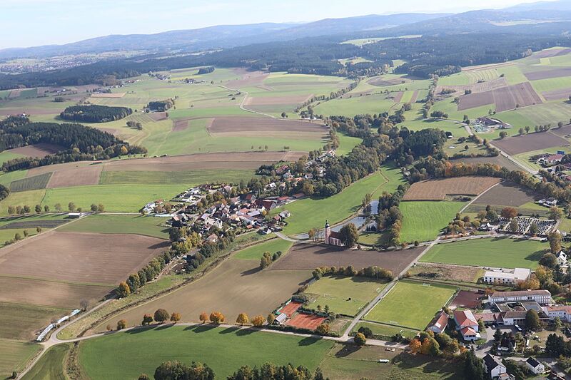 Datei:Grub (Moosbach) 2021 02.jpg