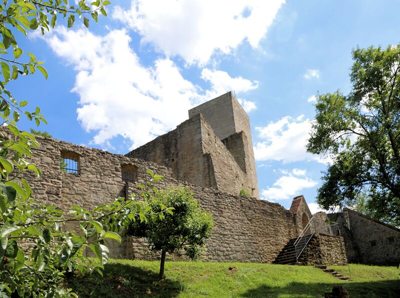 Datei:Burgruine Haus Murach 2022 02.jpg