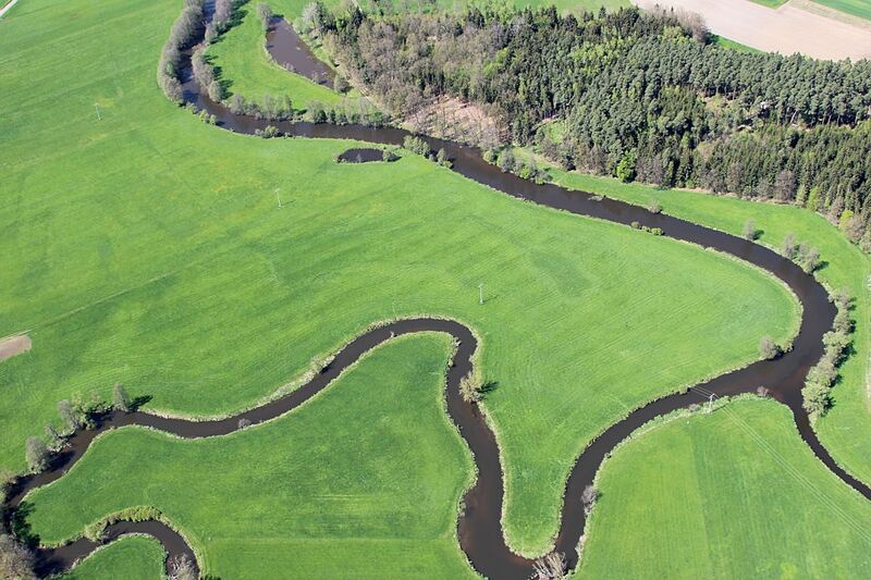 Datei:Schwarzach nach Neunburg 03.jpg