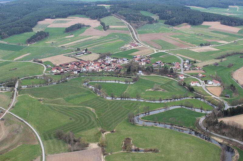 Datei:Schwarzach bei Willhof 02.jpg