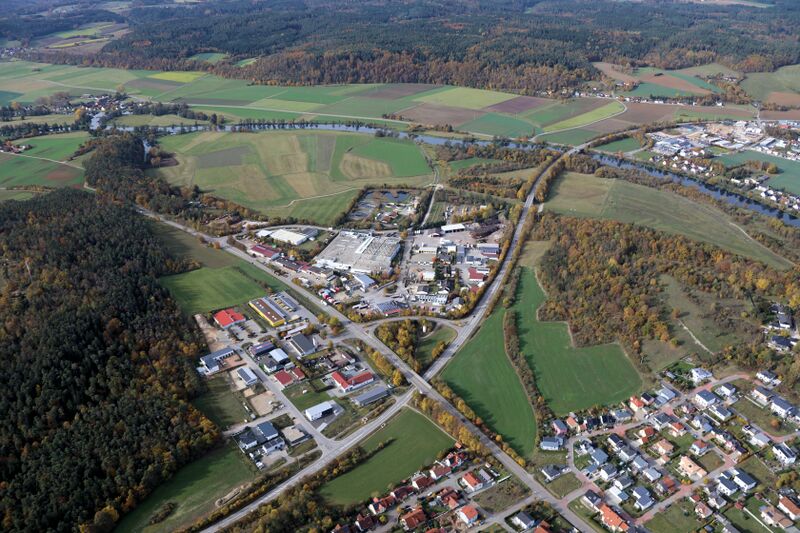 Datei:Burglengenfeld Gewerbegebiet 2023.JPG