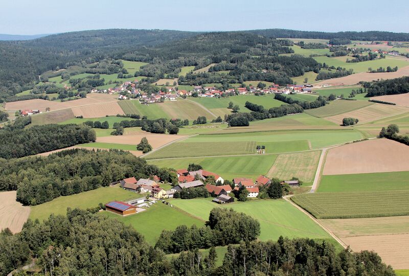 Datei:Burkhardsberg (Teunz) 2017 01.jpg