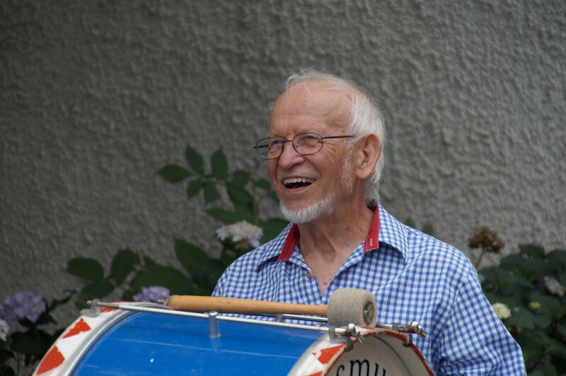 Datei:Hans Kredler Trommel.JPG