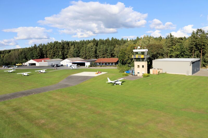 Datei:Latsch (Weiden Flugplatz) 2023 01.JPG