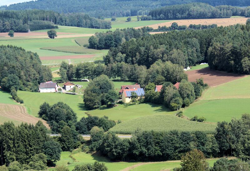 Datei:Brücklinghof (Oberviechtach) 2017 01.jpg