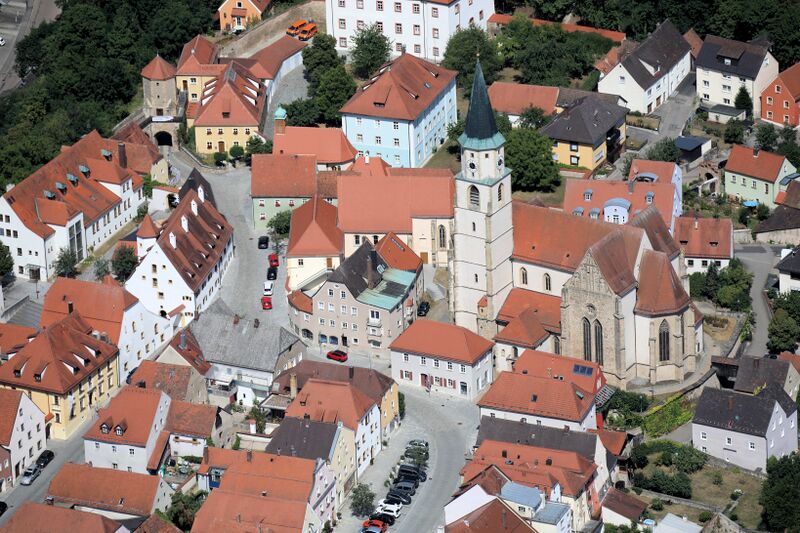 Datei:Nabburg Stadtpfarrkirche 2022 01.JPG