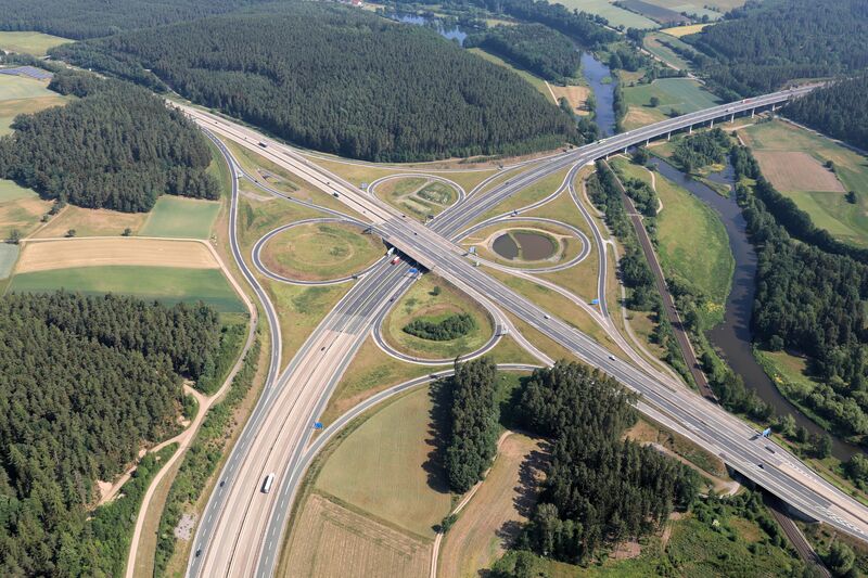 Datei:Pfreimd Autobahnkreuz Oberpfälzer Wald 2018.jpg