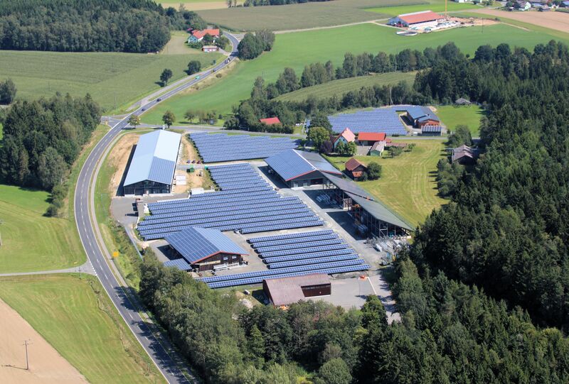 Datei:Bahnhof Lind (Oberviechtach) 2017 02.jpg