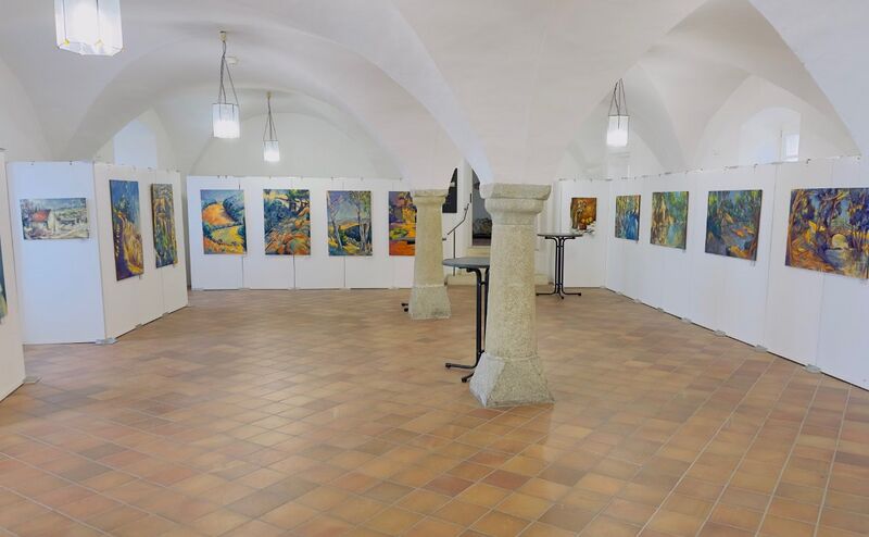 Datei:Saeulensaal kuppenalb.jpg