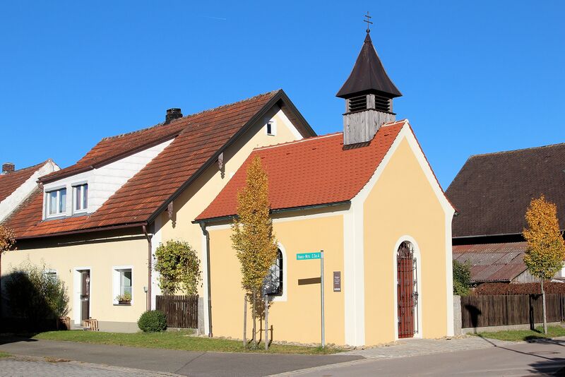 Datei:Eigelsberg (Oberviechtach) Kapelle 2017.jpg