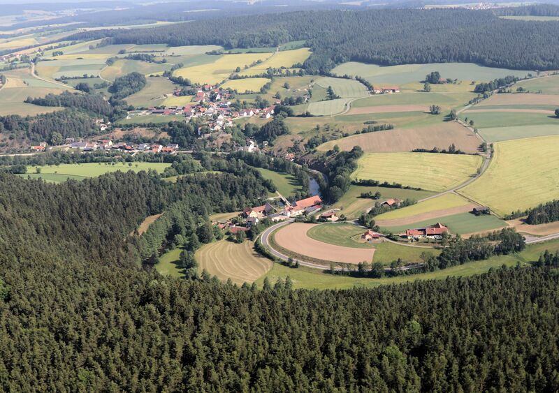 Datei:Gnötzendorf Stein (Pfreimd) 2018.JPG