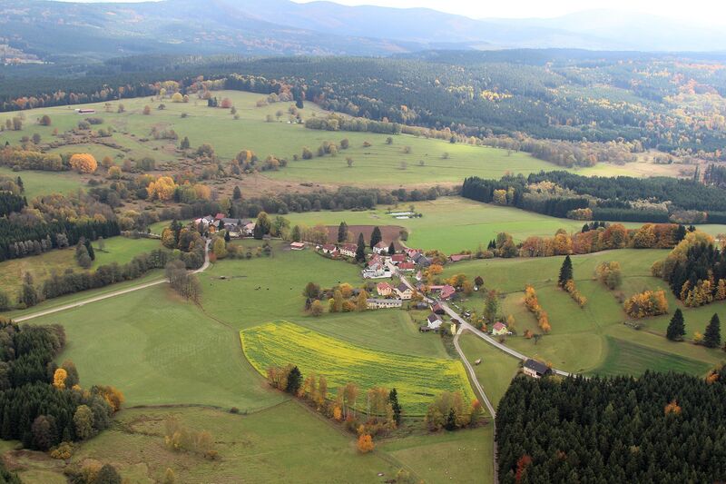 Datei:Schwarzach (Stadlern) 2017 02.JPG