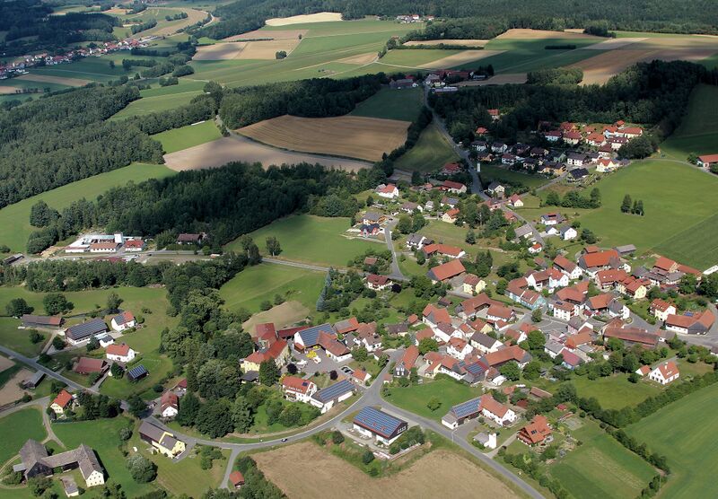 Datei:Fuchsberg (Teunz) 2013 01.jpg