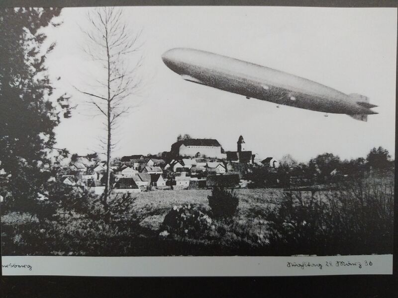 Datei:Graf Zeppelin über Parsberg.jpg