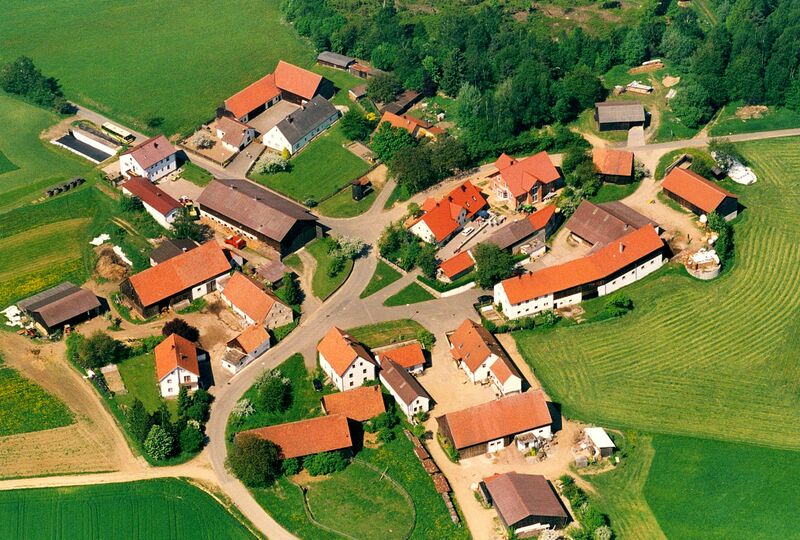 Datei:Burkhardsberg (Teunz) 2000.jpg