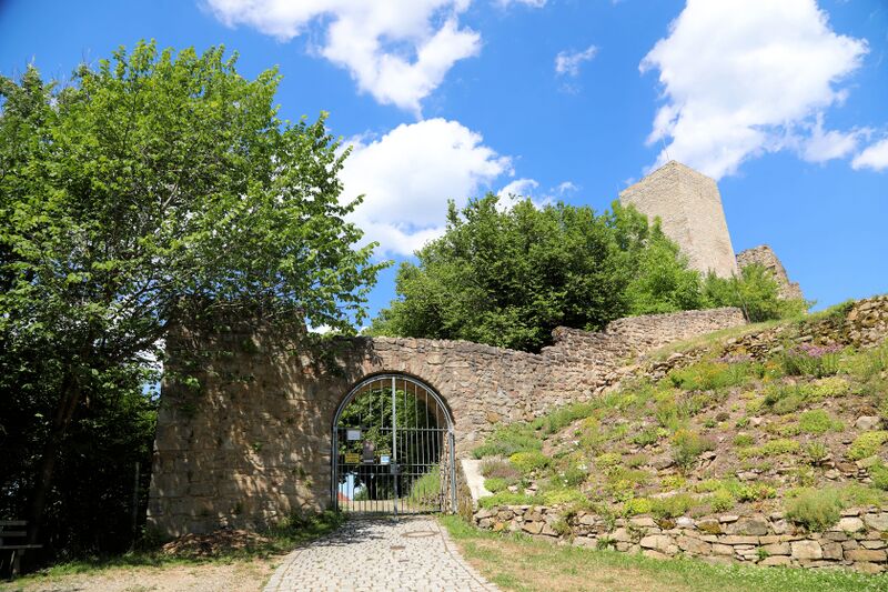 Datei:Burgruine Haus Murach 2022 07.jpg