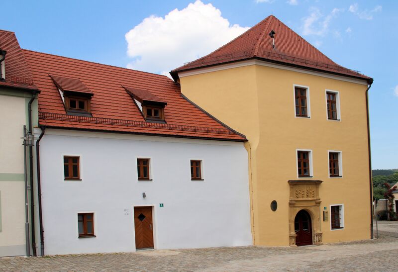 Datei:Pfreimd Residenzschloss 2018 01.jpg
