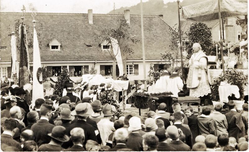 Datei:Gottesdienst Grundsteinlegung bearb.jpg
