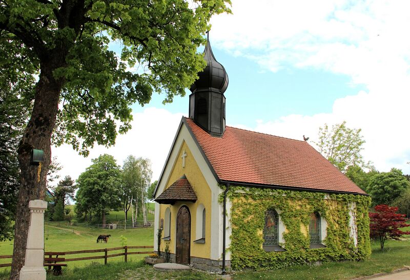 Datei:Oberlangau Josefikapelle 2018 01.jpg