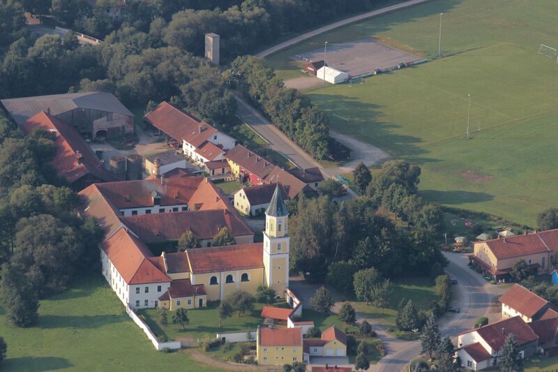 Datei:Schönthal (Oberpfalz) 2016 06.JPG